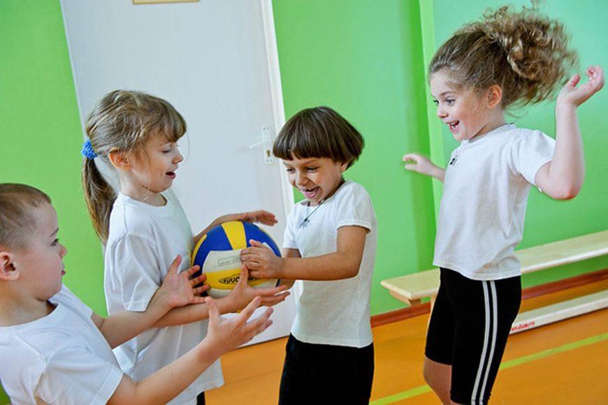 Подвижные игры с мячом для детей