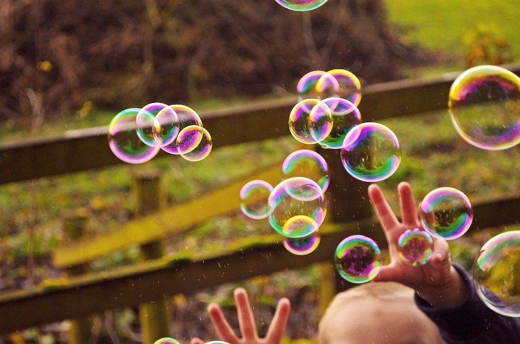 Необычные мыльные пузыри в домашних условиях Цветные мыльные пузыри