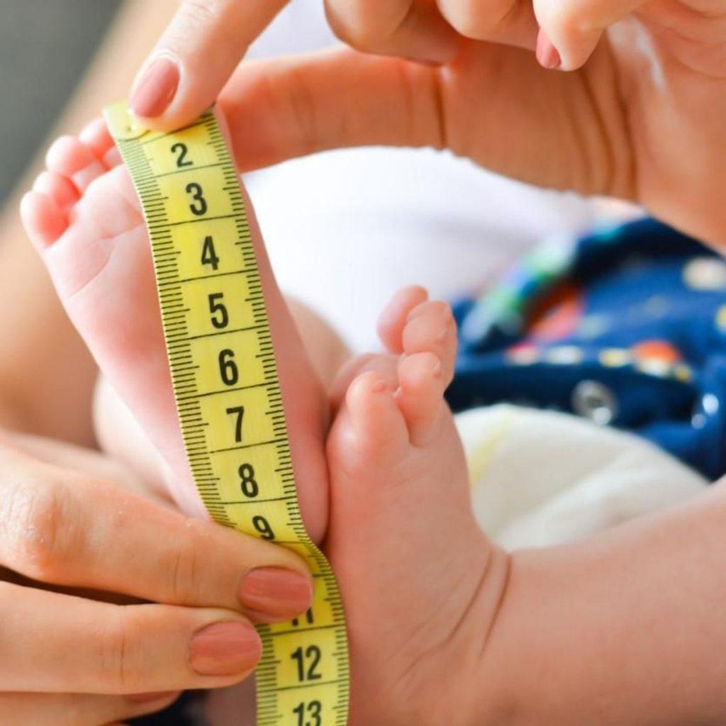 Как измерить длину стопы ребёнка
