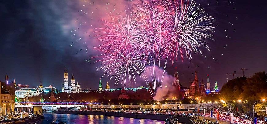 Салют в Москве на Новый 2024 год